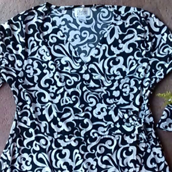 Chelsea Studio Dress  - Picture 2 of 8